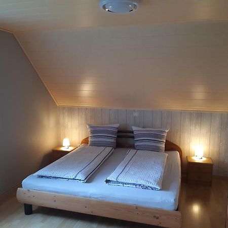 Ferienwohnung Van Den Berg レース エクステリア 写真